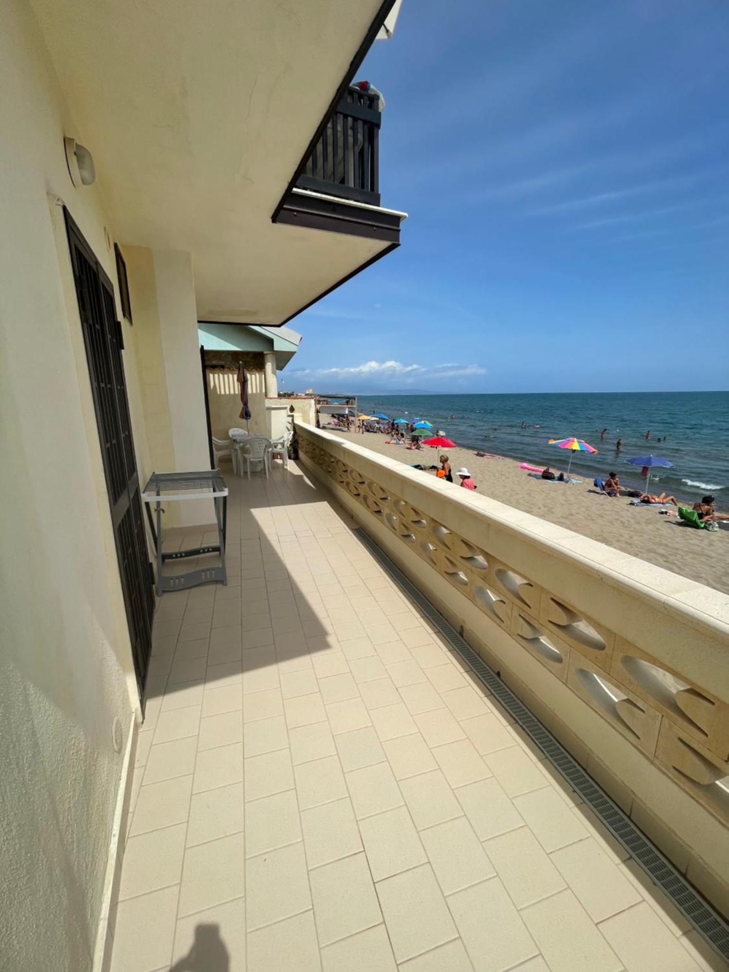 Paradiso fronte Mare Agnone Bagni Esterno foto