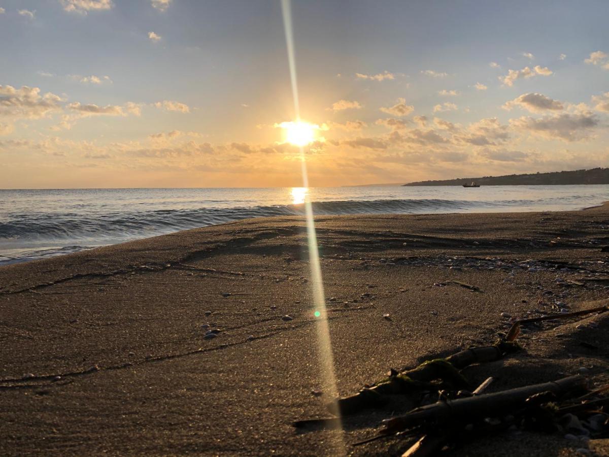 Paradiso fronte Mare Agnone Bagni Esterno foto